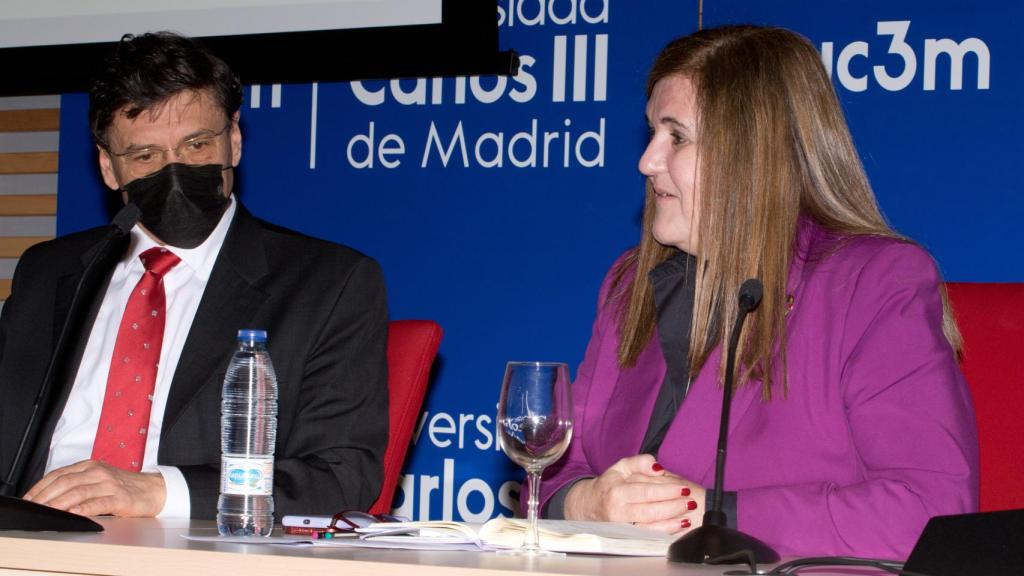 El vicerrector de Política Científica de la UC3M, Juan José Vaquero, junto a la secretaria general de innovación del Ministerio de Ciencia e innovación, Teresa Riesgo
