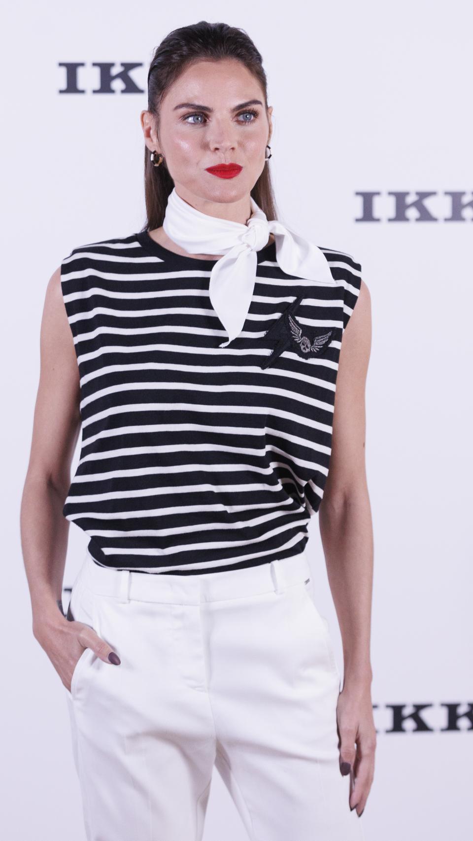Para la ocasión, Amaia Salamanca ha optado por lucir un 'look' marinero.