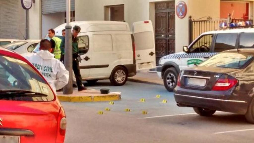 Guardia Civil Judicial y Científica tras el asesinato de Albox (Almería).