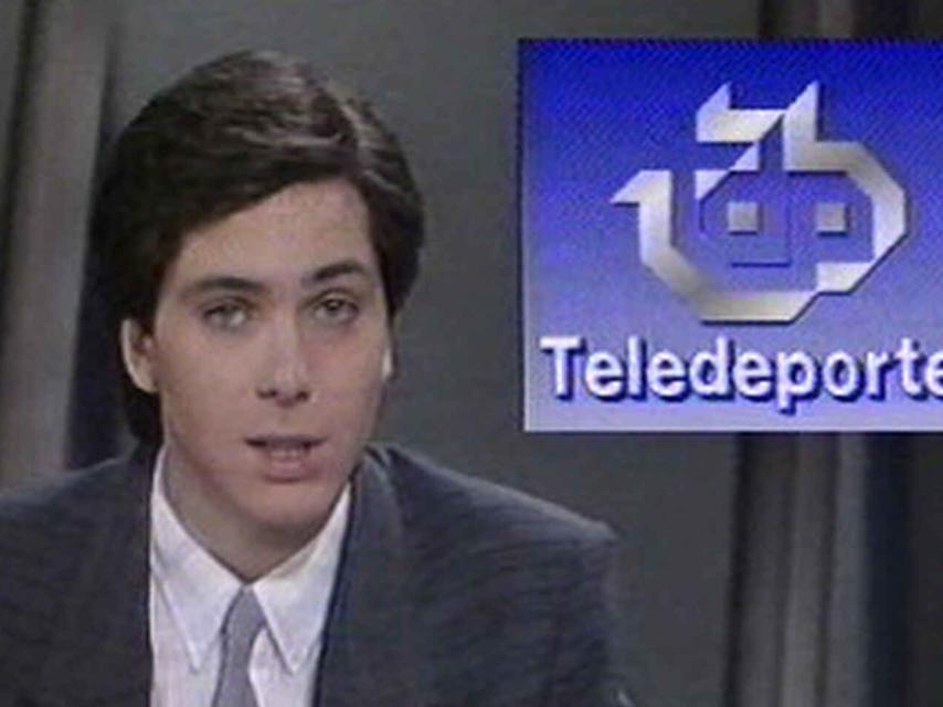 Vallés, en su juventud, cuando presentaba los Deportes.