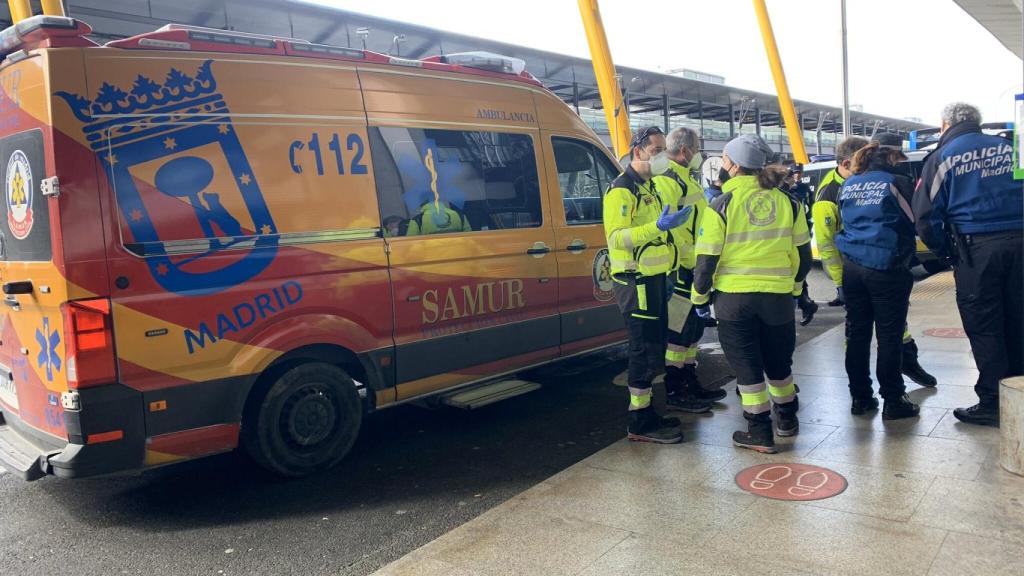 Los servicios de emergencias poco después de que se produjese el accidente.