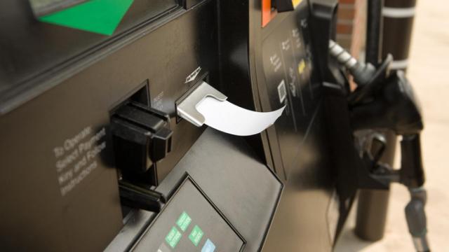 Así puedes saber si la gasolinera te ha aplicado la bonificación de 20 céntimos por litro de gasolina