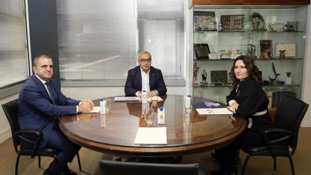 Reunión en la sede del COE entre Alejandro Blanco, José Manuel Franco y Laura Vilagà