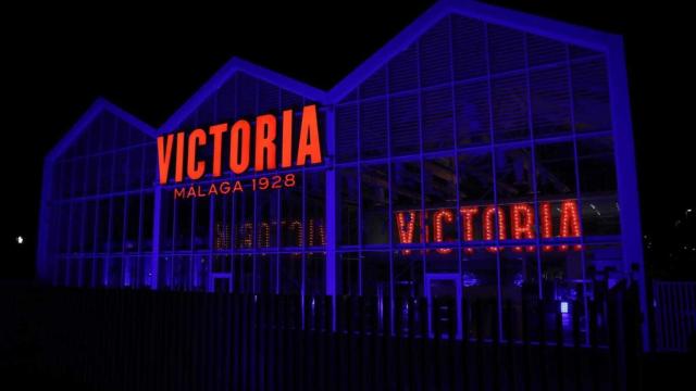 Cervezas Victoria se une a la campaña 'Light it up blue' en el día mundial del autismo