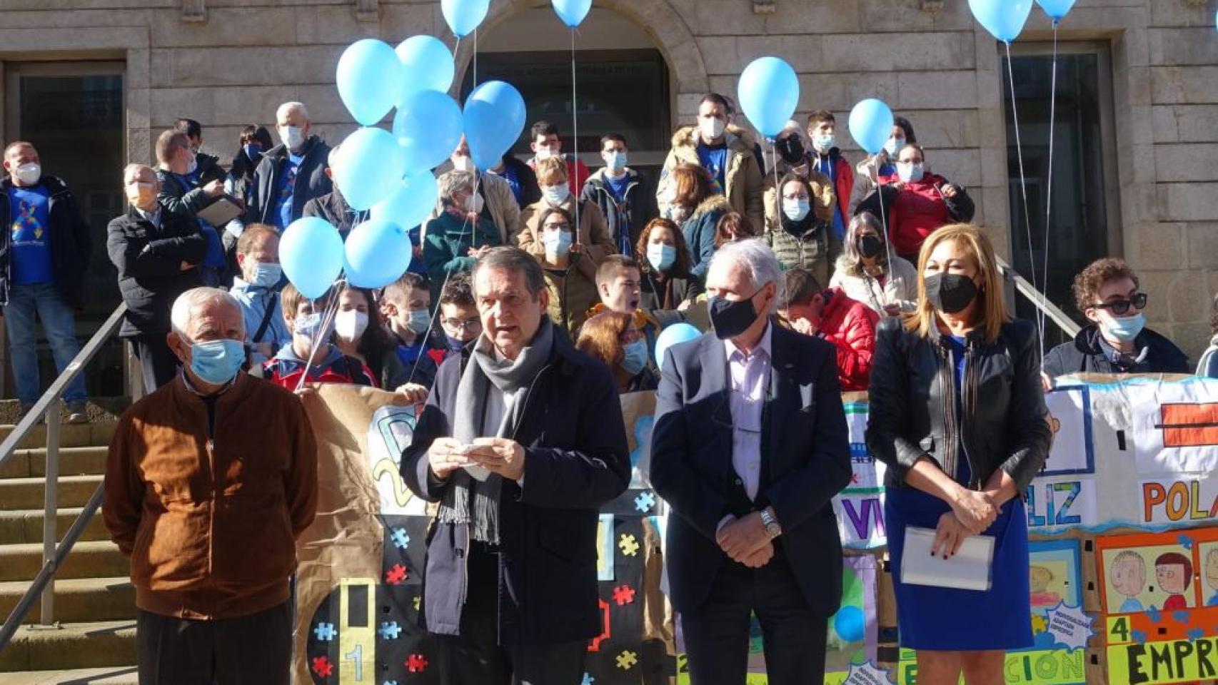 El alcalde en su intervención en el Día de Concienciación del TEA.