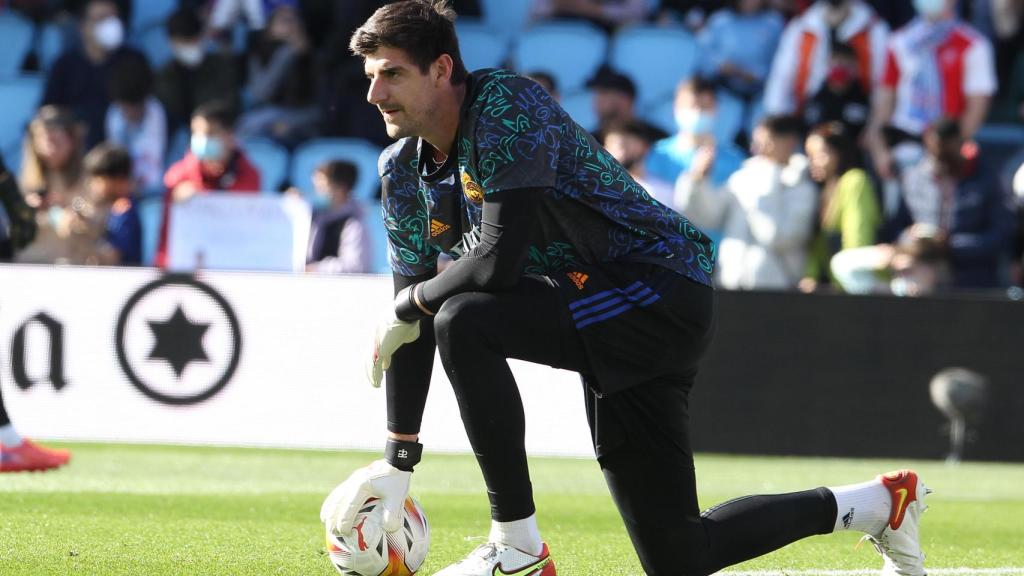 Thibaut Courtois, durante el calentamiento.