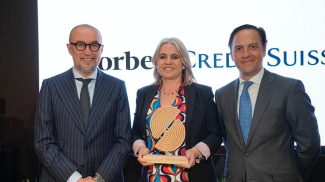 De izq. a dcha. Andrés Rodríguez, presidente de Spainmedia y editor y director de FORBES; Rosa Tous, vicepresidenta corporativa de Tous; y Pablo Carrasco, director general de Credit Suisse.