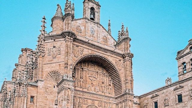 Verdeliss confunde el Convento de San Esteban con la Catedral de Salamanca