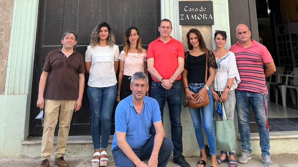 Francisco José Requejo visita el centro zamorano en La Habana (Cuba)