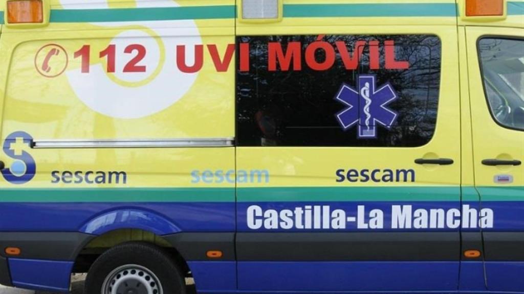 Trasladado en UVI al Hospital de Valdepeñas tras ser agredido con un arma blanca