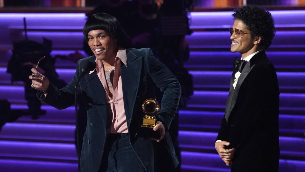 Anderson Paak y Bruno Mars componen el dúo Silk Sonic. Foto: Chris Pizzello / Gtres