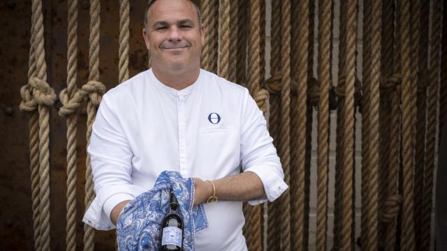 Ángel León y Lustau presentan su oloroso en rama