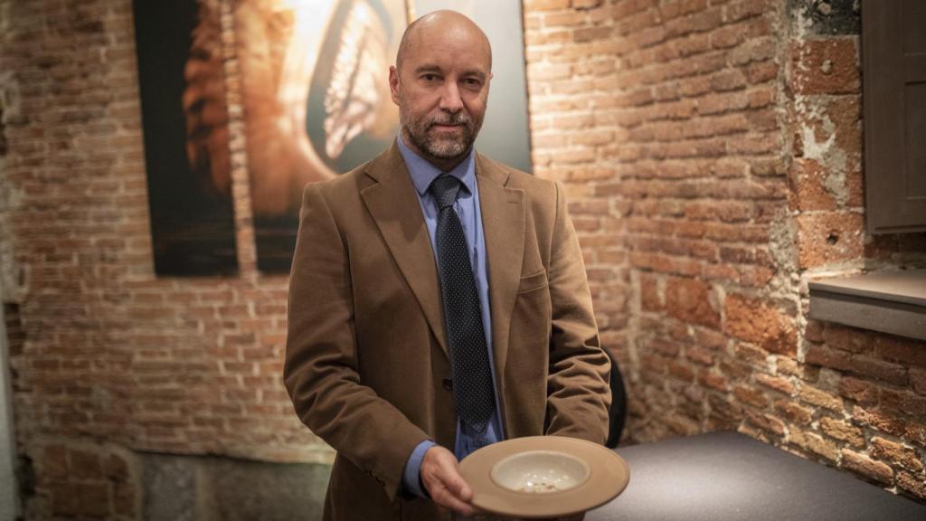 Armando del Rey en su restaurante.