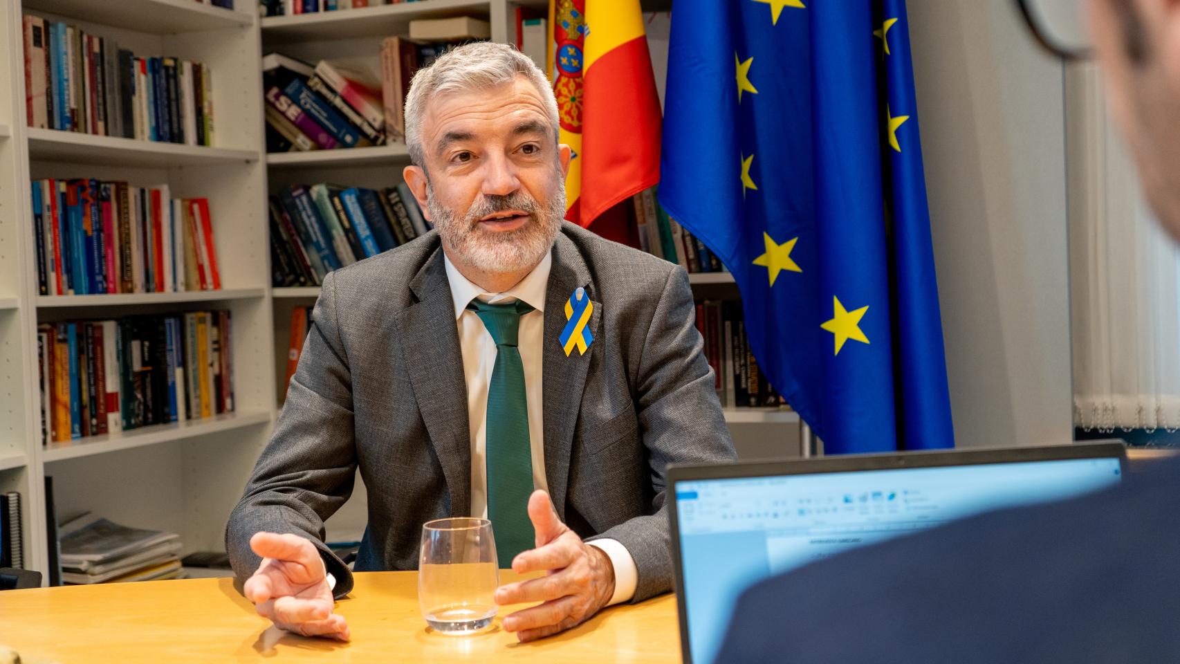Luis Garicano, entrevistado por EL ESPAÑOL, en Bruselas.
