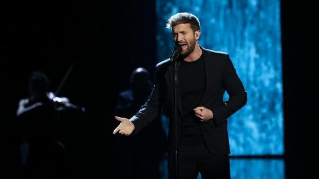 Pablo Alborán cantando en los Goya 2020.