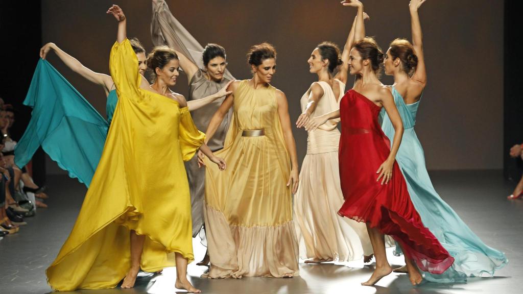 El Ballet Nacional de España baila en el desfile de Juan Duyos en MBFWM bajo la coreografía de Antonio Najarro.
