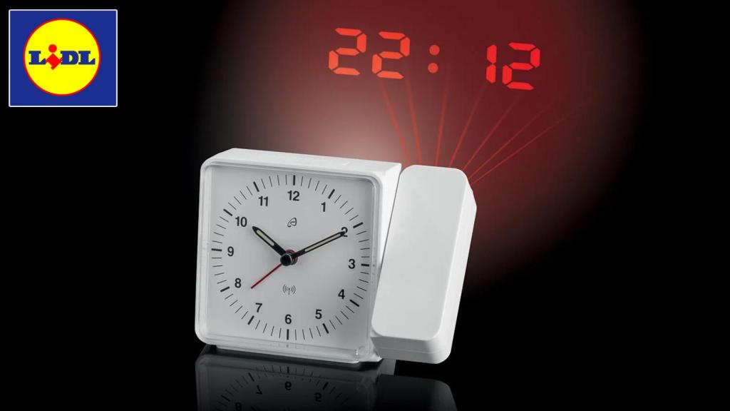 Lidl tiene un reloj despertador con proyector a precio de chollo.