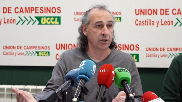 Jesús González Palacín durante la rueda de prensa