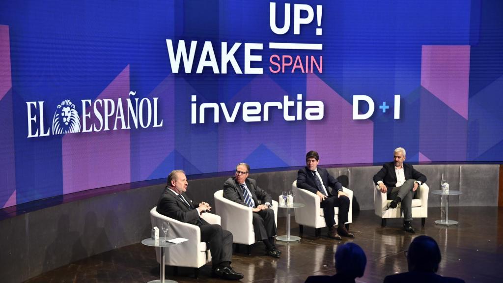 Un momento de la mesa redonda en la que ha participado José Antonio León Capitán del Grupo Stellantis.