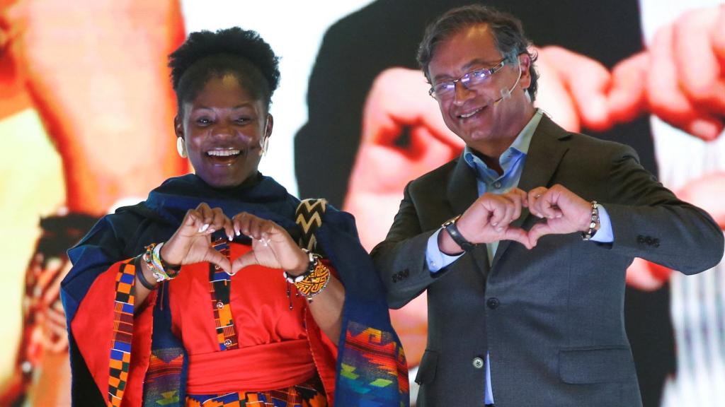 Los integrantes del llamado Pacto Histórico, el candidato a la presidencia de Colombia, Gustavo Petro, y su candidata a vicepresidenta, Francia Márquez .