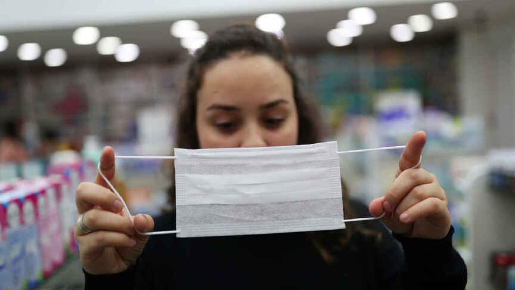 La eliminación de las mascarillas en interiores llega este miércoles a las Cortes valencianas.