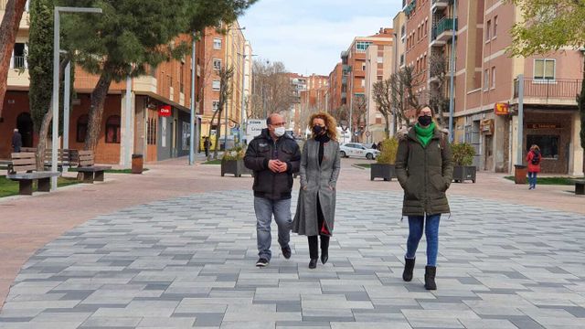 La concejala de Familia e Igualdad de Oportunidades, Ana Suárez, visita Garrido