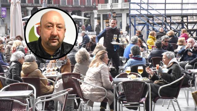 Una terraza llena en Valladolid y Jaime Fernández, el presidente de APEHVA