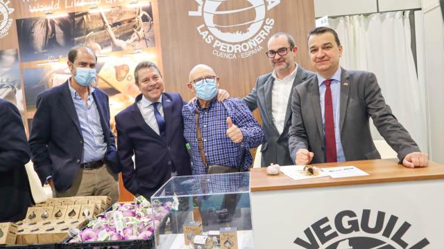 Emiliano García-Page, segundo por la derecha, este martes en Berlín (Alemania).