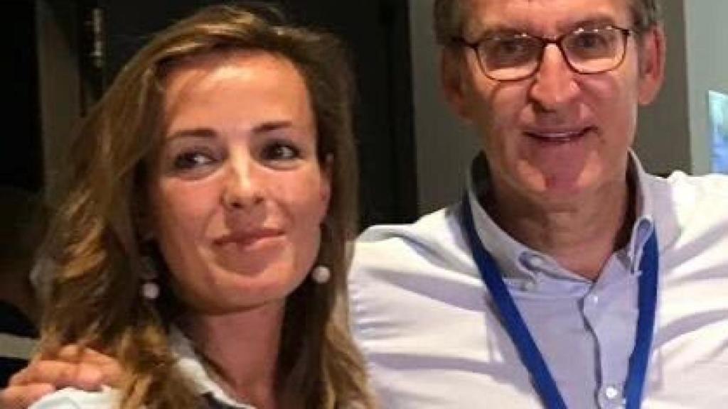 Carmen Navarro y Alberto Núñez Feijóo, en una imagen del congreso del PP en Sevilla