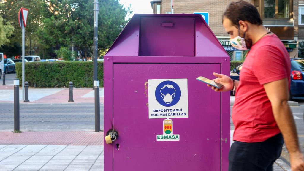 Contenedor para mascarillas en Alcorcón (Madrid)