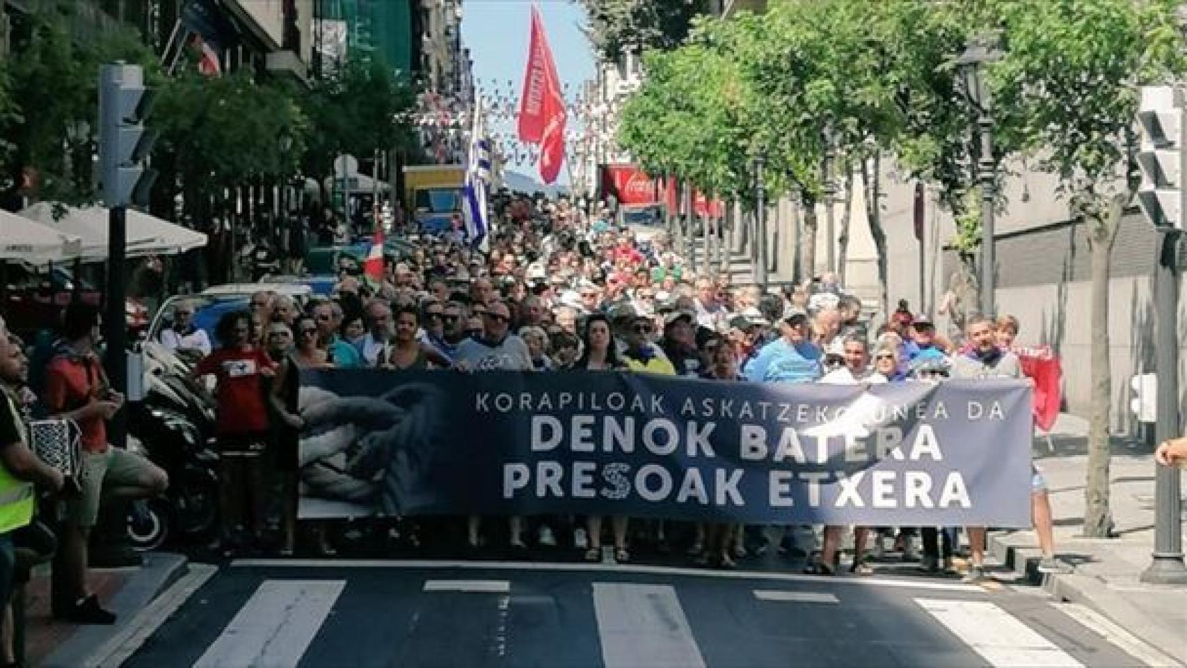 Manifestación de la plataforma proetarra Sare en Bilbao.