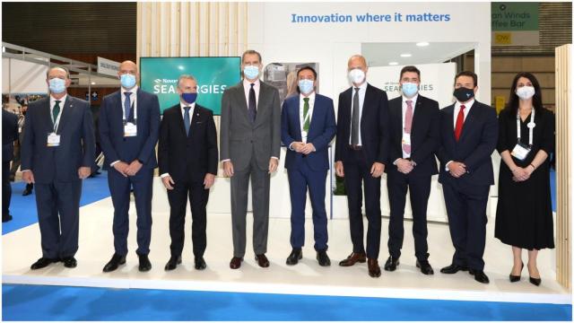 Felipe VI estuvo presente en el stand de la empresa pública.