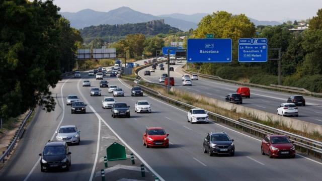 La DGT ya multa con 6.000€: esto es lo que le ocurrió al conductor de un Ferrari