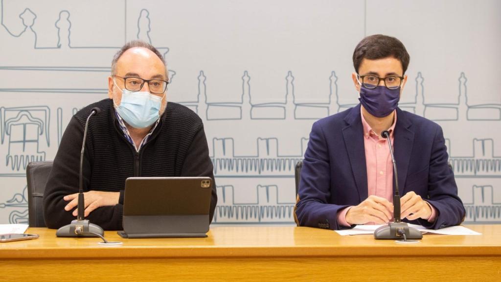 Los concejales socialistas  Juan José García Meilán y José Luis Mateos