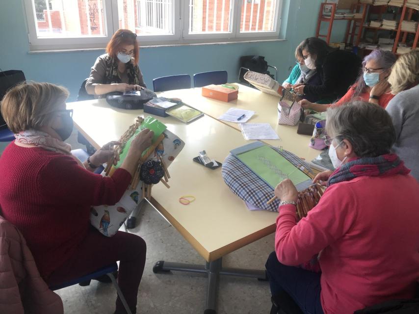 Taller de Encaje de Bolillos