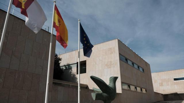 La fachada de la Consejería de Educación de Castilla-La Mancha.