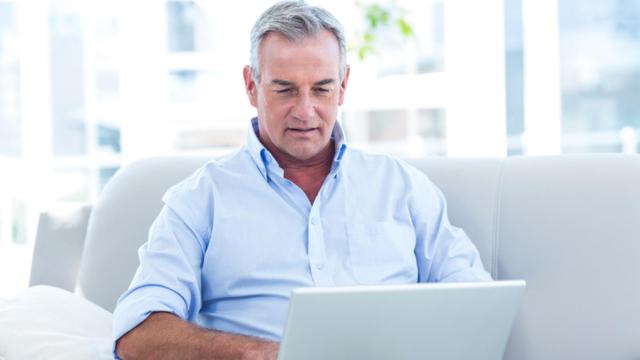 El aviso del SEPE a mayores de 52 años para no perder el subsidio.