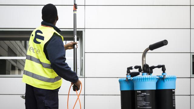 El proyecto social de Clece ofrece oportunidades de empleo a colectivos desfavorecidos.