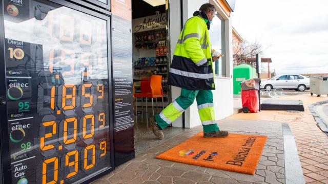 Gasolinera Repsol en la N122 a la entrada de Zamora