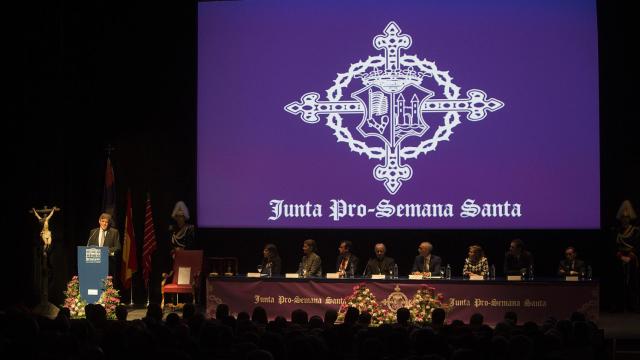 J. L. Leal / ICAL . Pregón de la Semana Santa de Zamora en 2015 a cargo del escultor Ricardo Flecha