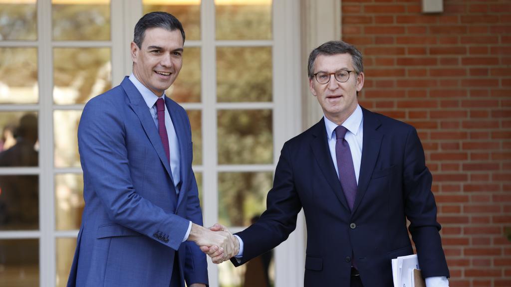 El presidente del Gobierno, Pedro Sánchez, y el líder del PP, Alberto Núñez Feijóo, protagonizarán un 'cara a cara' en Atresmedia.