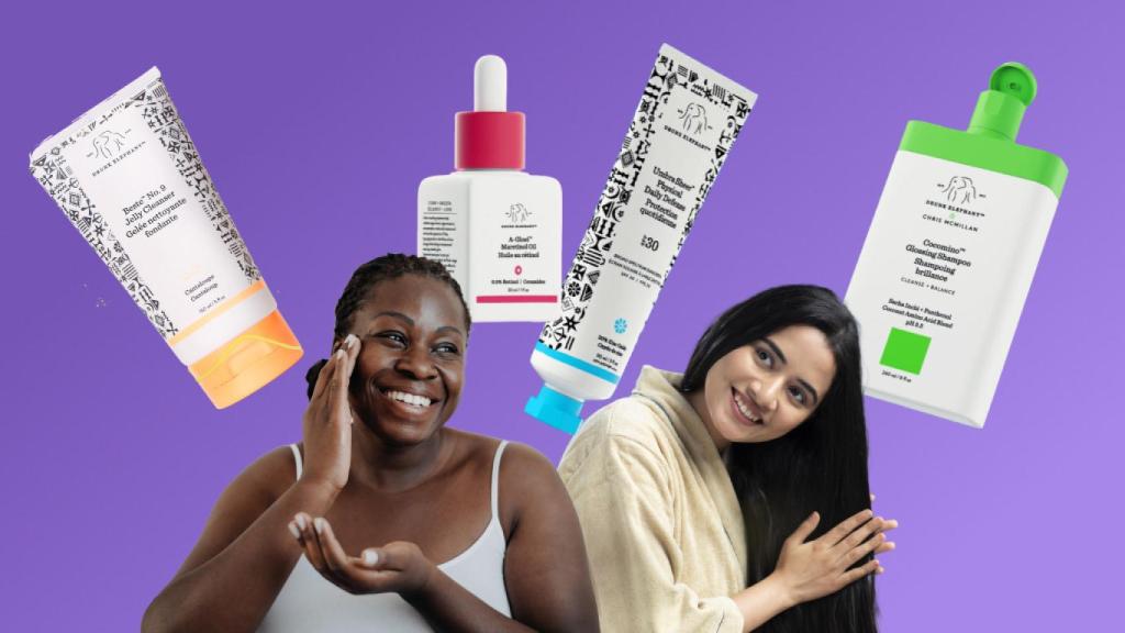 Dos mujeres con distintos productos de Drunk Elephant.