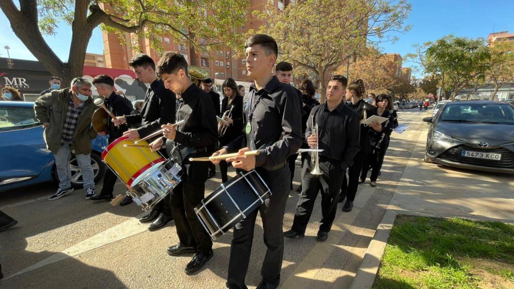 El amor por el colegio y la música, protagonista de la procesión de El Divino Pastor (Málaga)