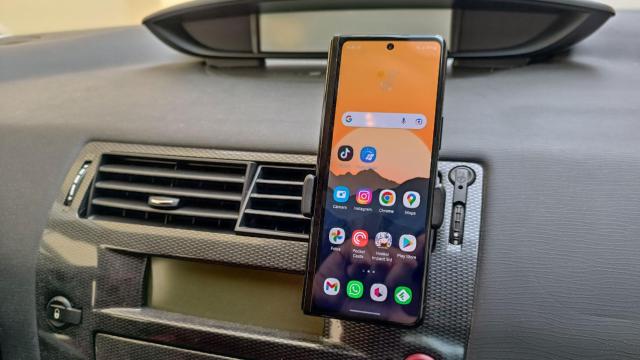 El problema de los accesorios con los móviles plegables