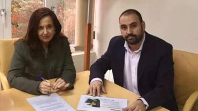 Jacinta Monroy y Jesús Ruiz Valle. (Foto: Facebook)