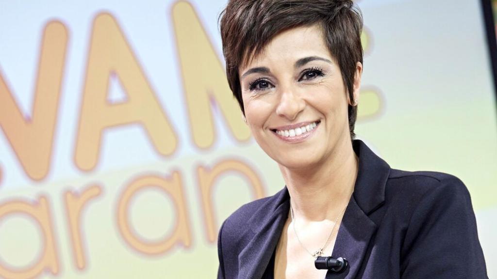 Adela González presenta 'Sálvame Limón' junto a Jorge Javier Vázquez.