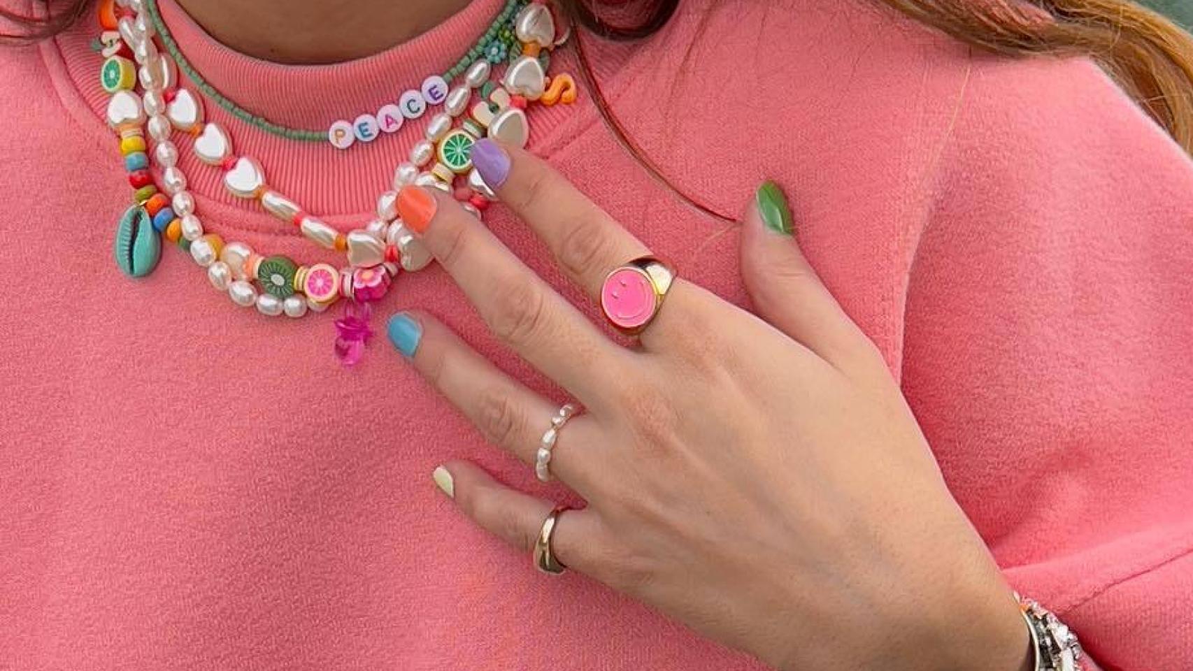 Sorprender con la manicura es más fácil esta primavera gracias a los esmaltes coloridos.