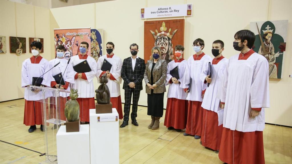 Inauguración en el Centro Cultural San Marcos de Toledo de la exposición Alfonso X. Tres culturas, un rey, del artista toledano Alberto Romero
