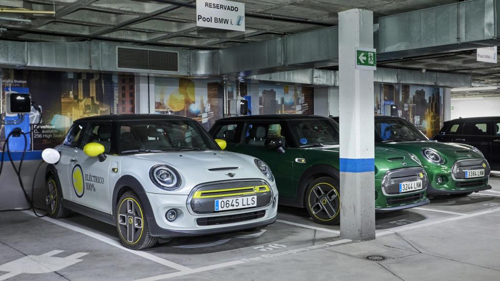 La gama de Mini también cuenta con versiones electrificadas.