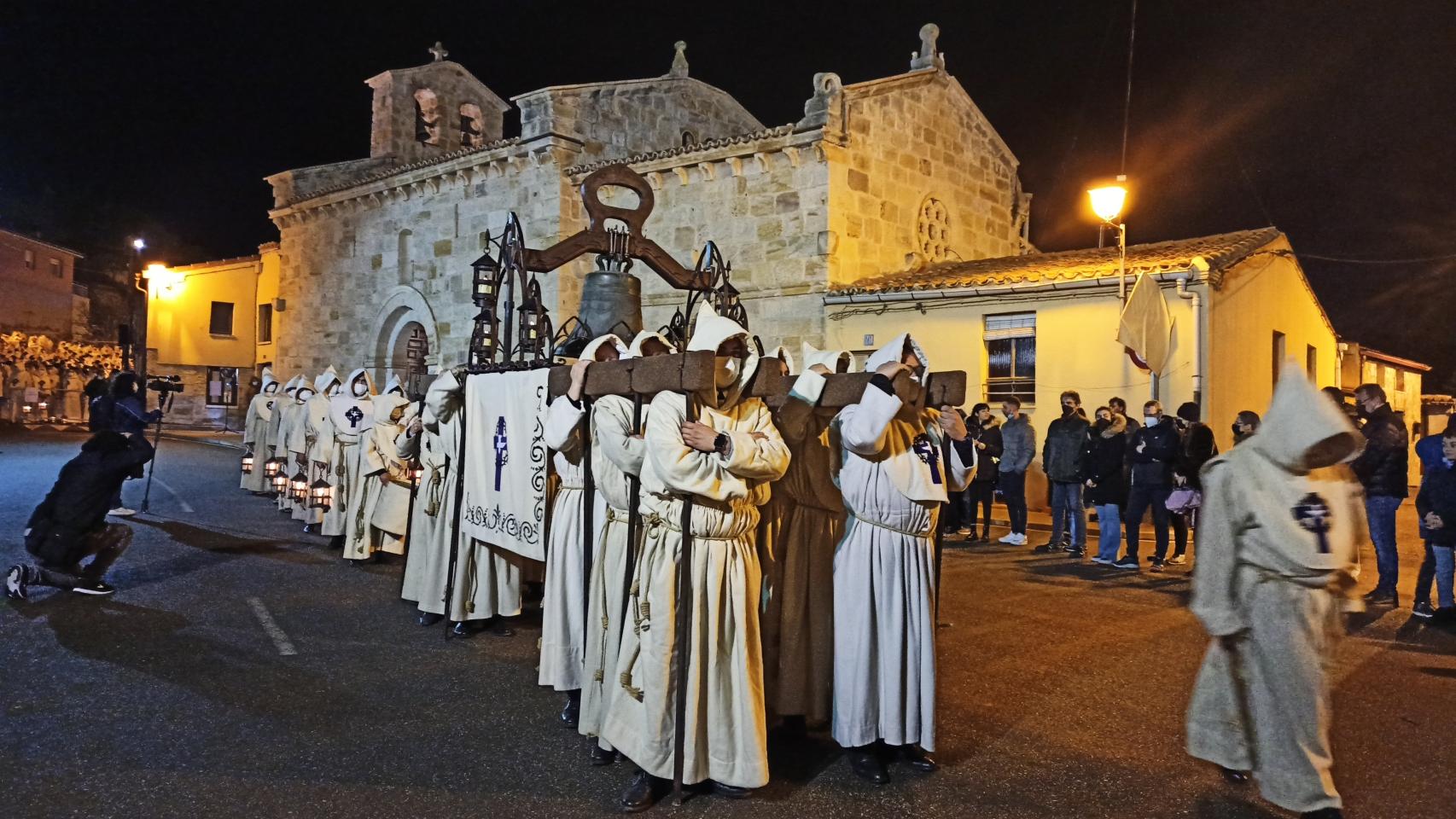 JL Leal / ICAL . Desfile procesional de la hermandad del Santísimo Cristo del espíritu Santo